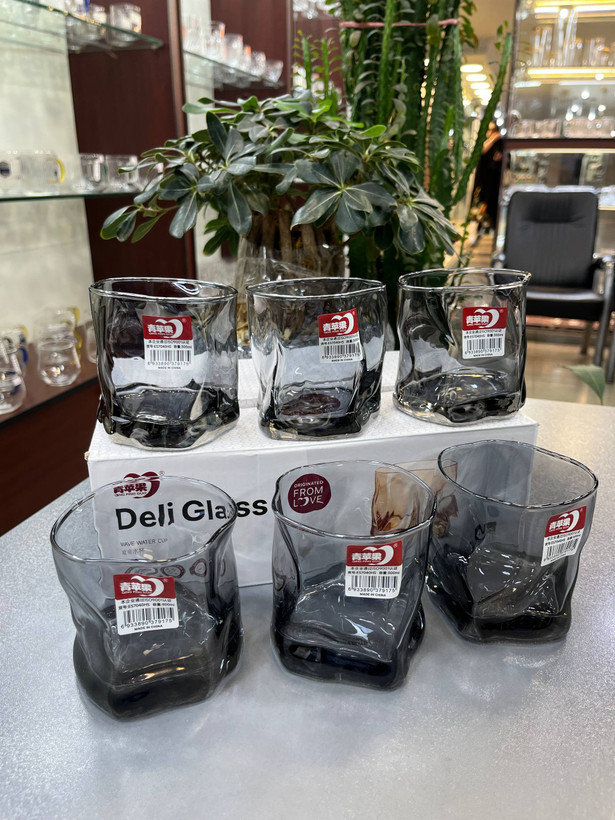 لیوان بلور دفرمه دودی دلی DELI(دست ۶ عددی)