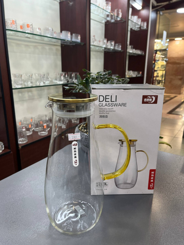 پارچ پیرکس دسته عسلی باریک درب استیل برند دلی DELI